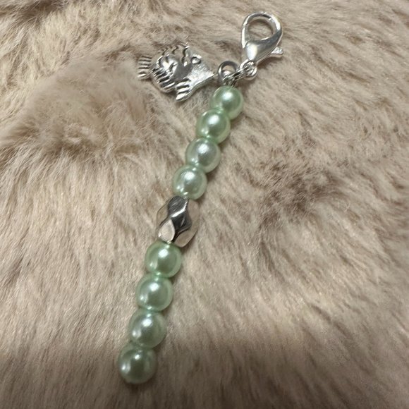 Zipper Pull - Picture 1 of 1